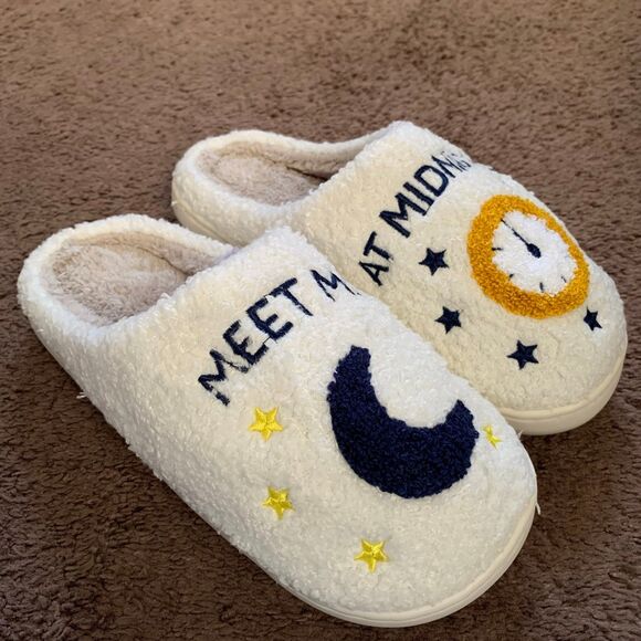 Meet me at midnight TAYLOR SWIFT SLIPPERS Size 9 - Picture 1 of 8